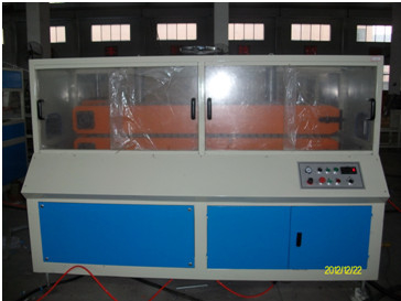 Small Plastic Profile Extrusion Line With Single Screw Weather Resistance CE ISO